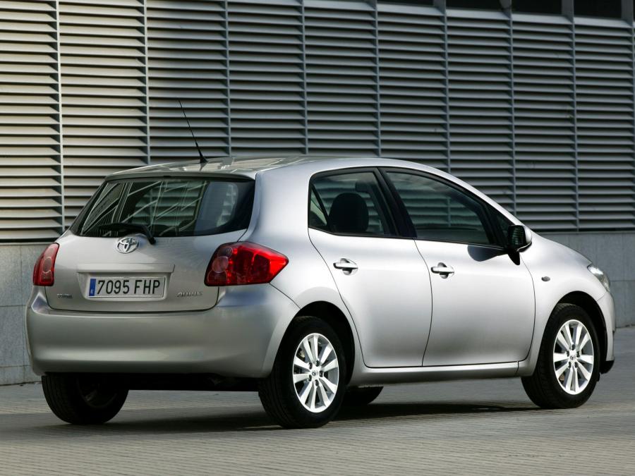  Toyota Auris 5-Door 2007 года  (фото 9 из 30)